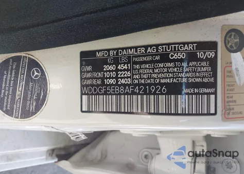 2010 Mercedes-Benz C 300 Luxury/Sport z USA, uszkodzony, nr VIN WDDGF5EB8AF421926